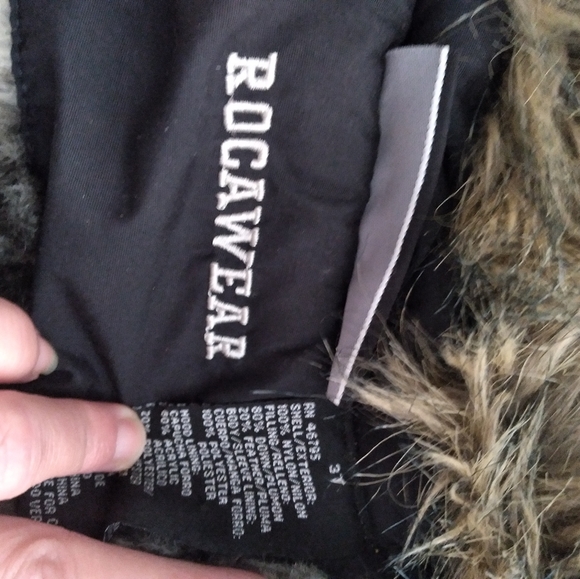 Rocawear Jacket, Size 3T, Black with Faux Fur - Picture 4 of 8